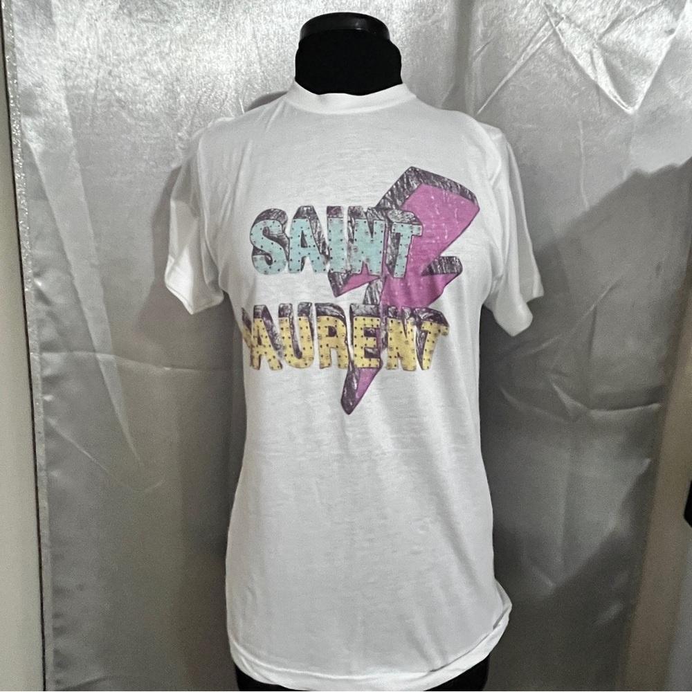 New SL Graphic Top
